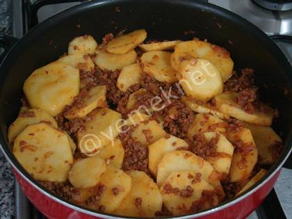 Kıymalı Patates Yemeği